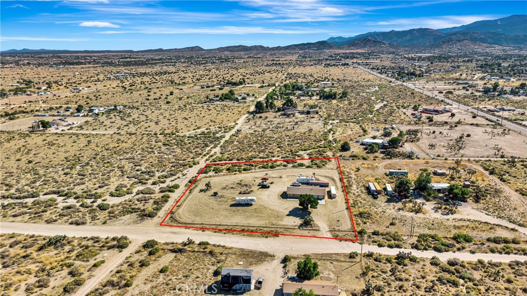 5023 Smoke Tree Property Photo 44