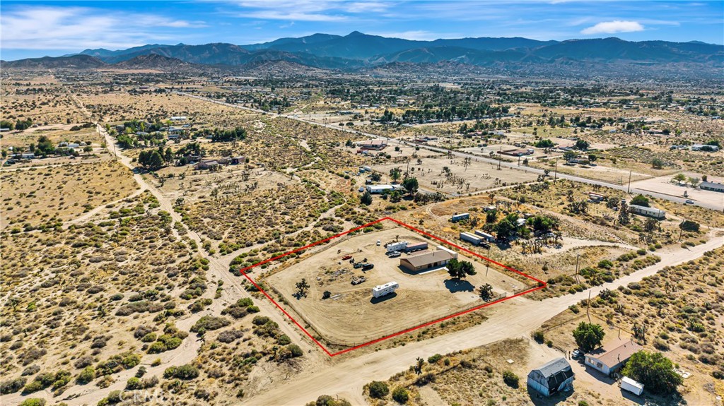 5023 Smoke Tree Property Photo 45