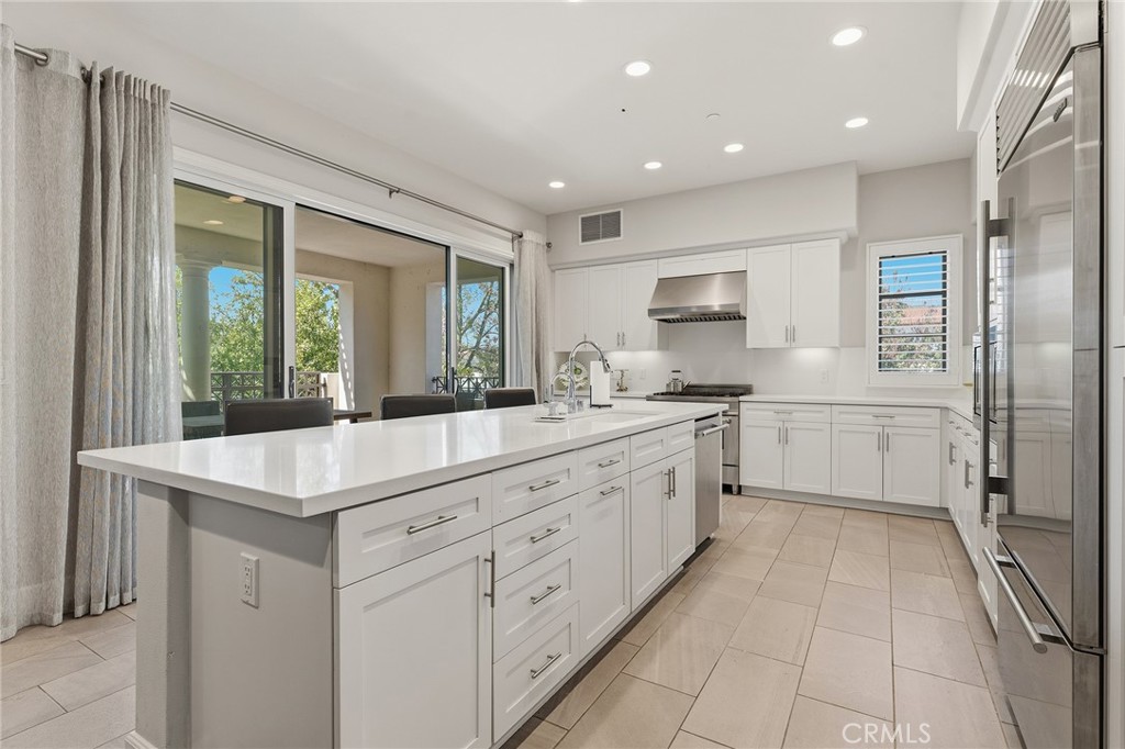 23500 Park Sorrento H22 Property Photo 14