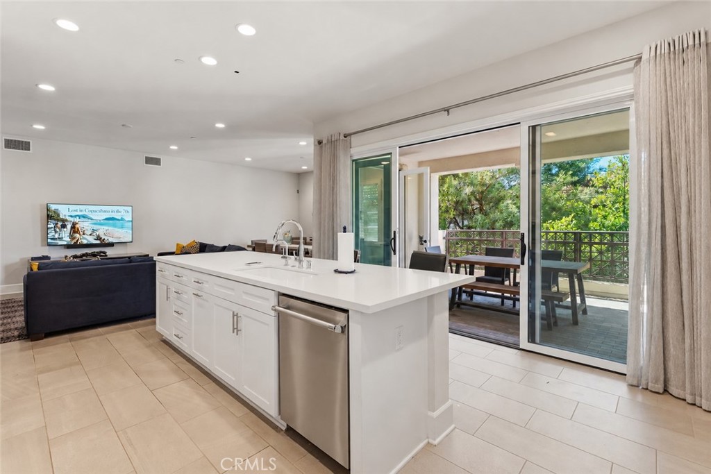23500 Park Sorrento H22 Property Photo 17