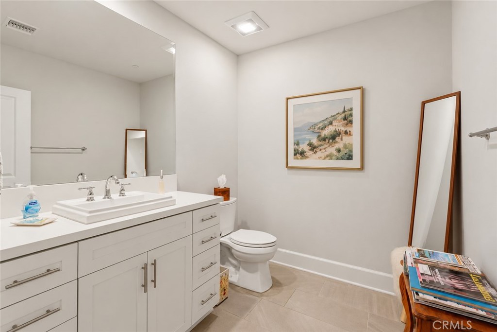 23500 Park Sorrento H22 Property Photo 19