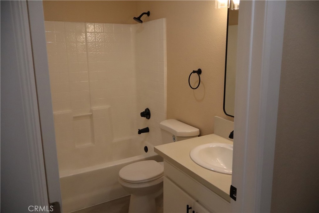 5535 Cisero Drive Property Photo 7