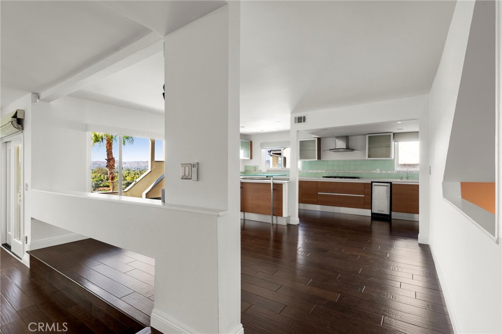5283 Calatrana Property Photo 8