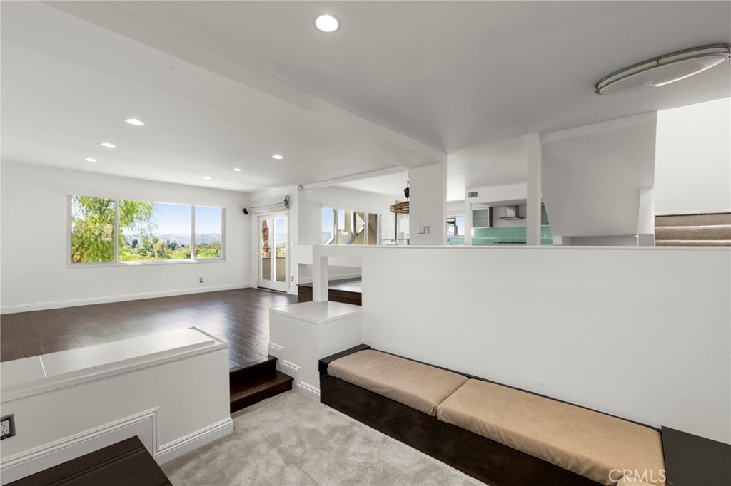 5283 Calatrana Property Photo 11