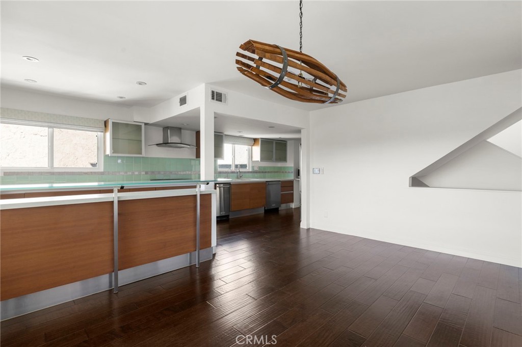 5283 Calatrana Property Photo 13
