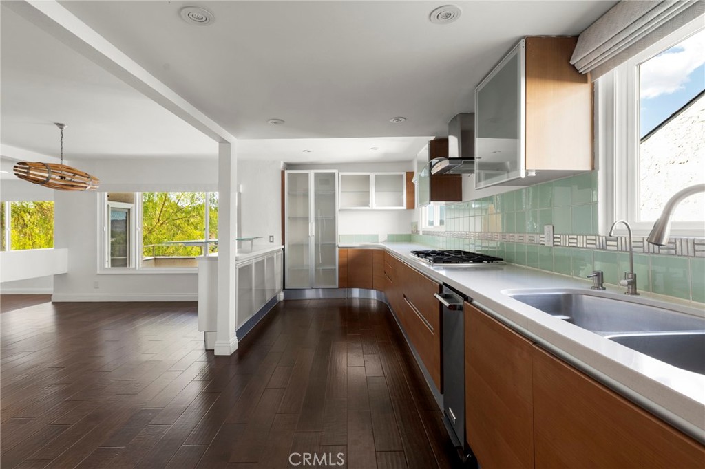 5283 Calatrana Property Photo 16