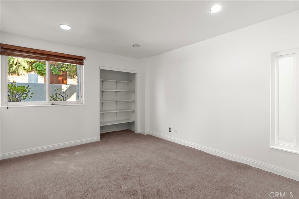 5283 Calatrana Property Photo 20