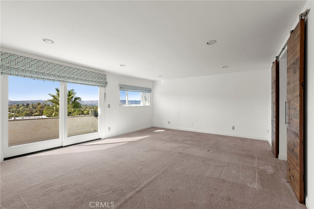 5283 Calatrana Property Photo 23