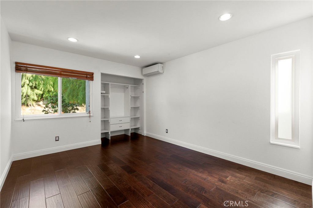 5283 Calatrana Property Photo 31