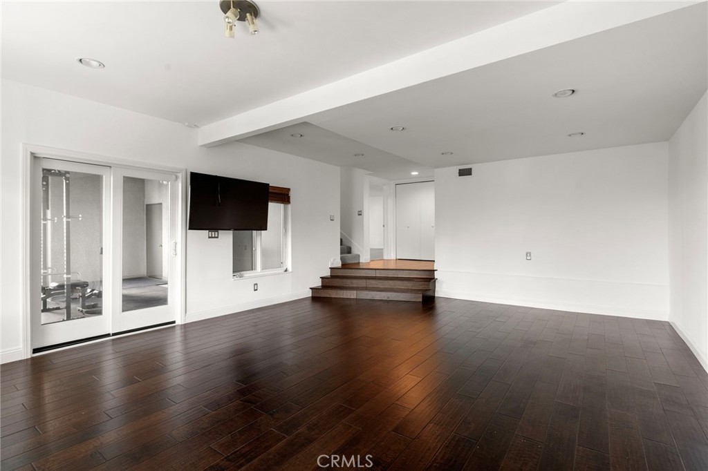 5283 Calatrana Property Photo 33