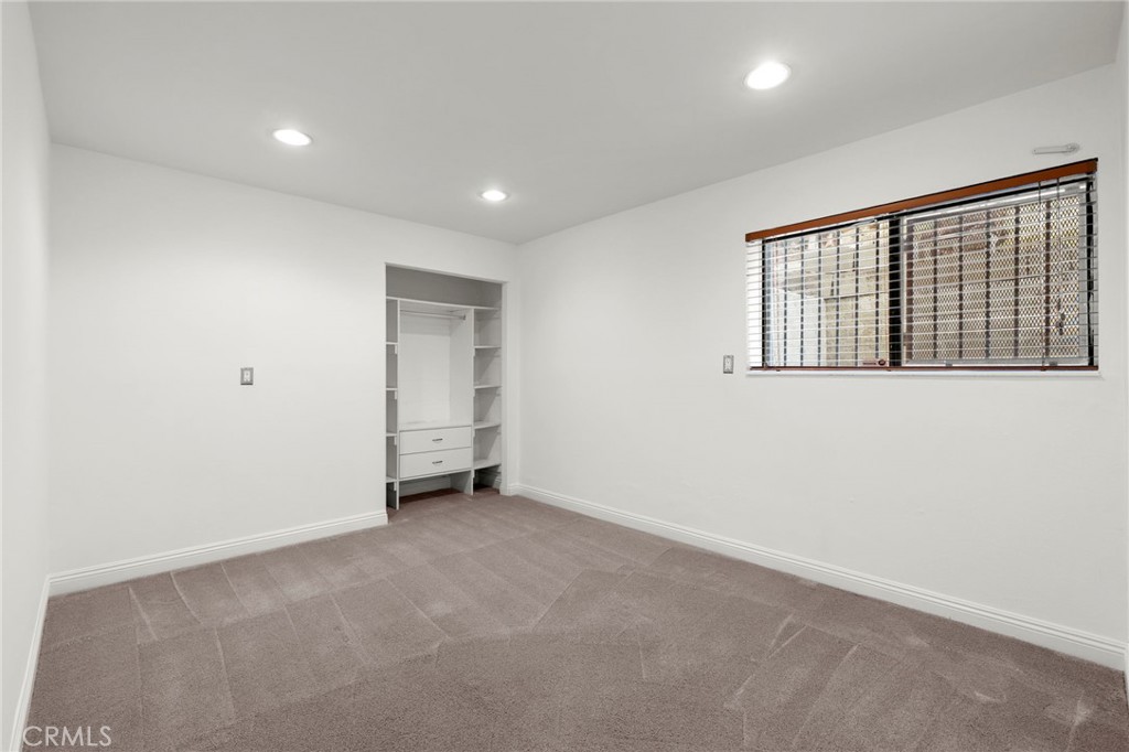 5283 Calatrana Property Photo 36