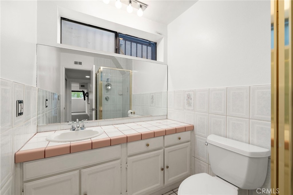 5283 Calatrana Property Photo 40
