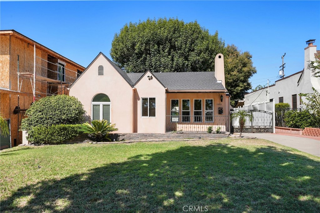1353 Thompson Avenue Property Photo 4