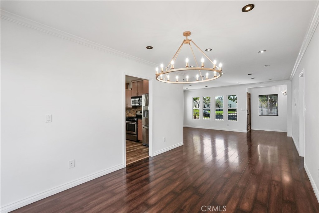 1353 Thompson Avenue Property Photo 11