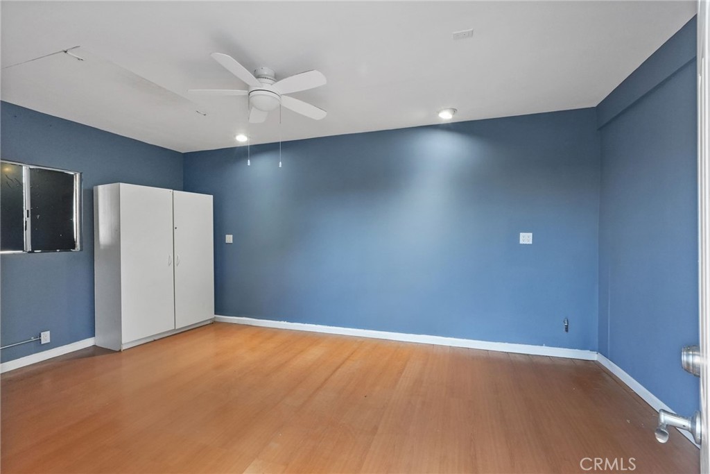 1353 Thompson Avenue Property Photo 29