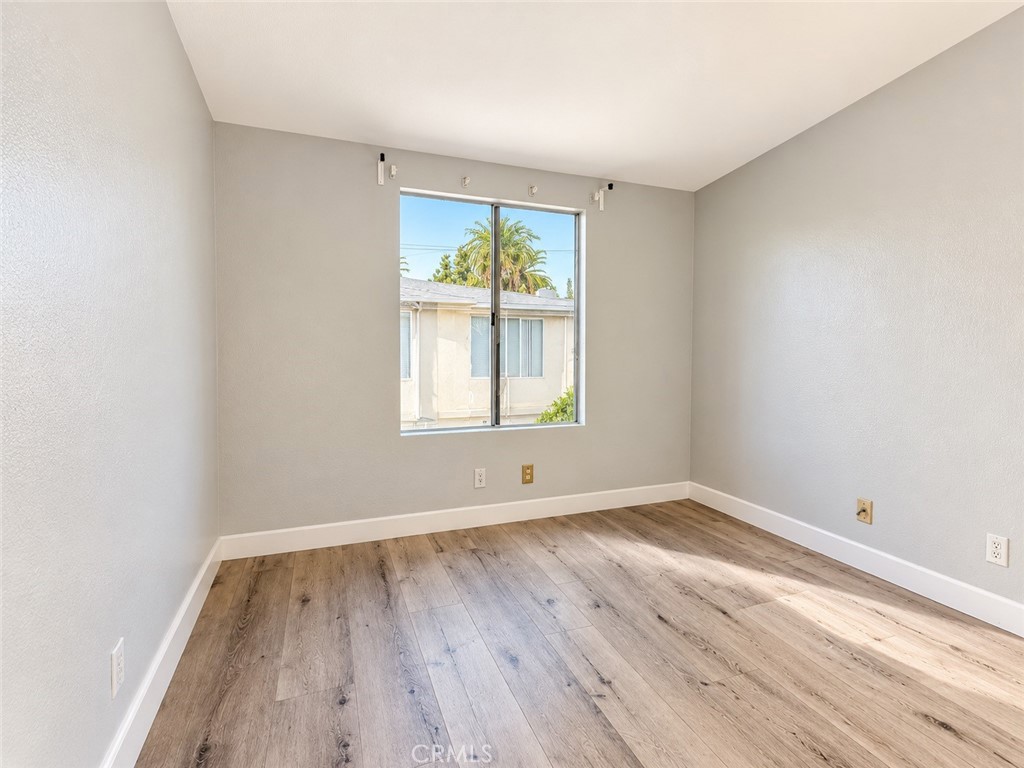 15756 Devonshire Street Property Photo 12