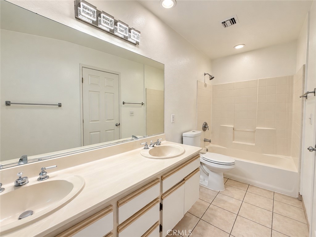 15756 Devonshire Street Property Photo 19