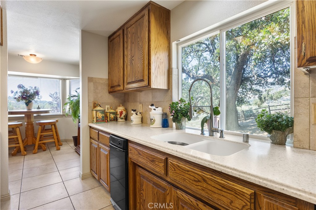 29640 S Lower Valley Property Photo 18