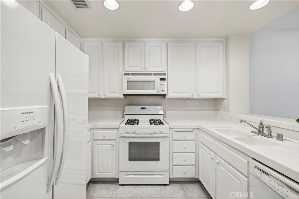 28157 Ashbrook Property Photo 16
