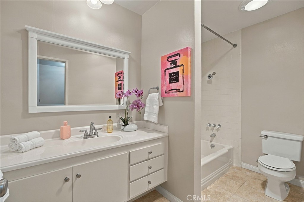 9817 Donna Avenue Property Photo 27