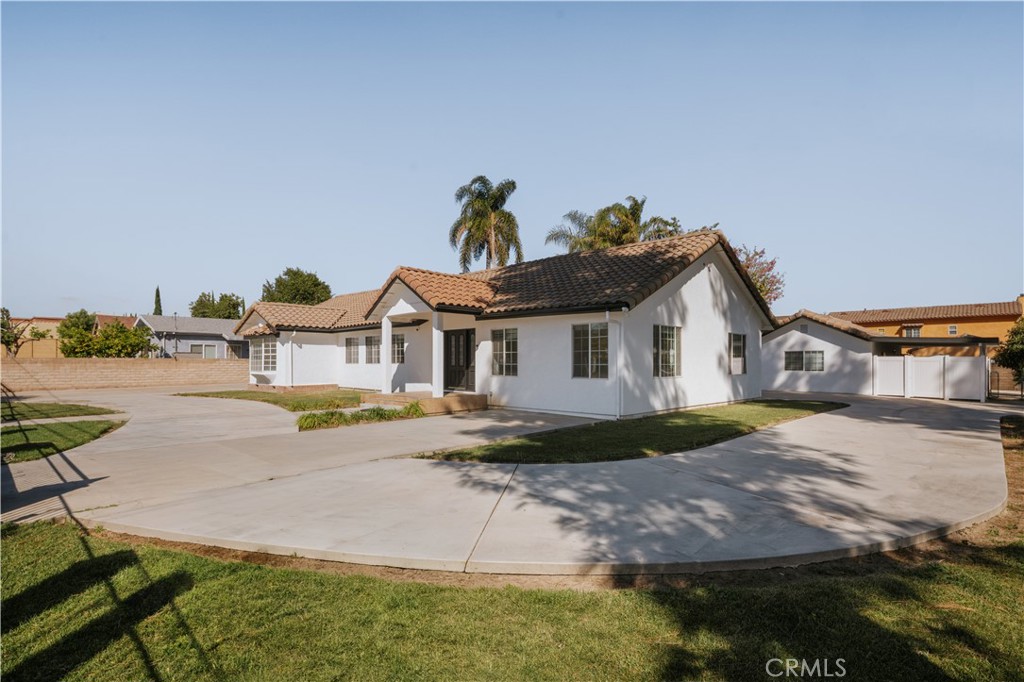 8202 Rhea Avenue Property Photo 2