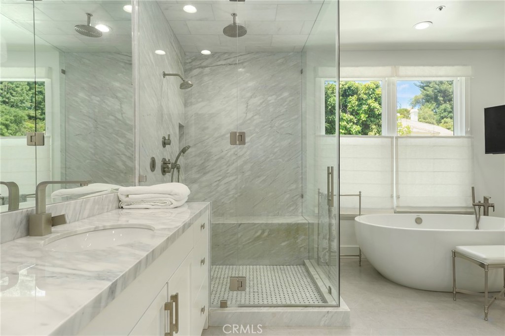 11805 Henley Lane Property Photo 11