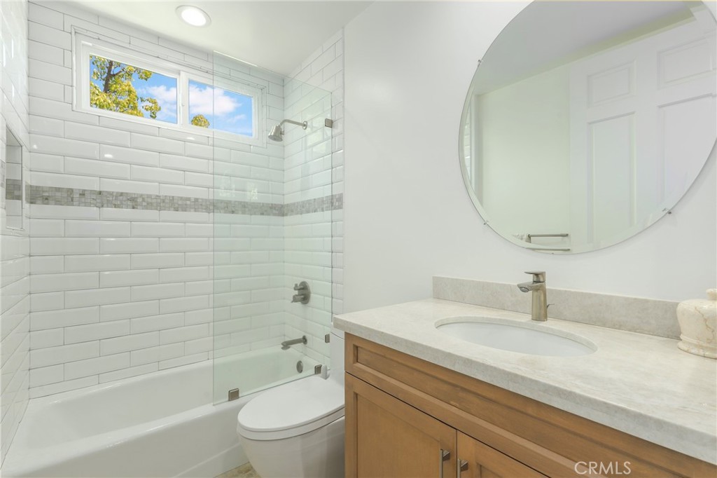 11805 Henley Lane Property Photo 13