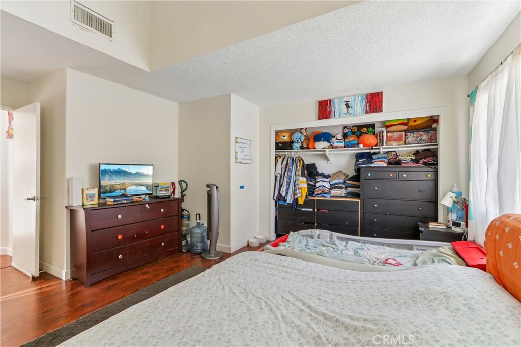 14201 Foothill Boulevard 17 Property Photo 23