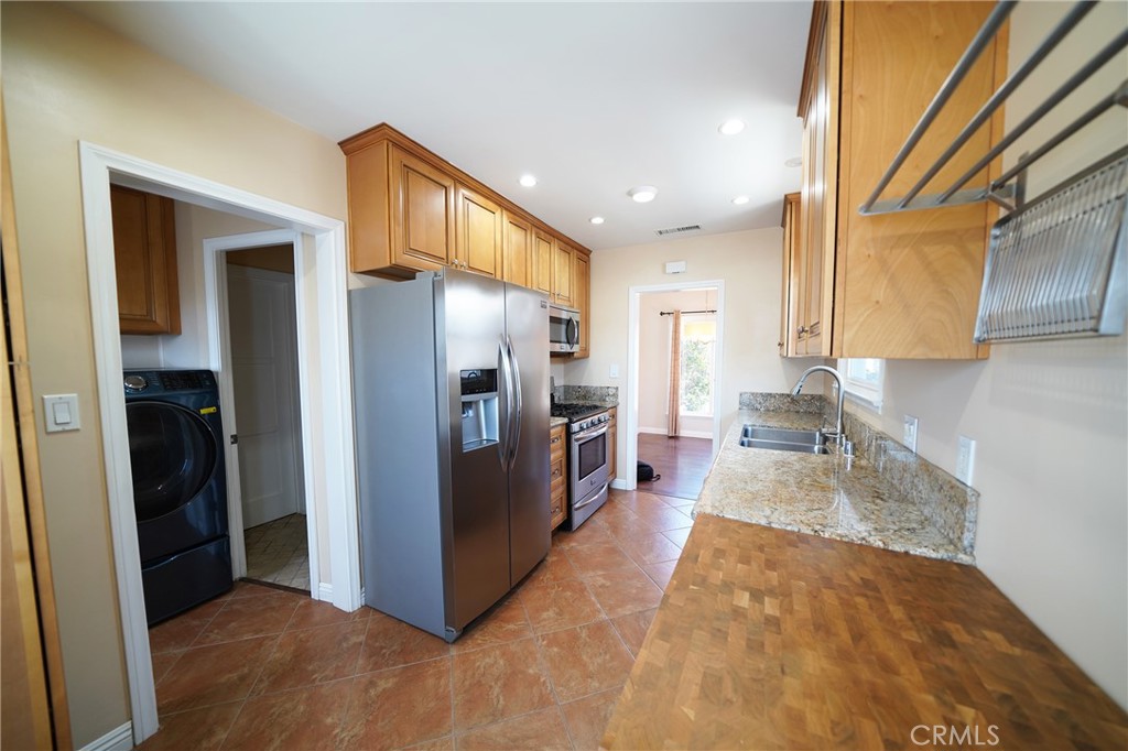 11252 Delano Property Photo 7