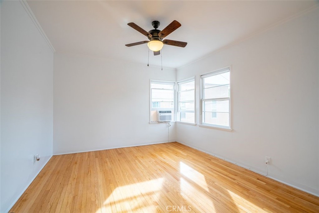 265 N Swall Drive Property Photo 13