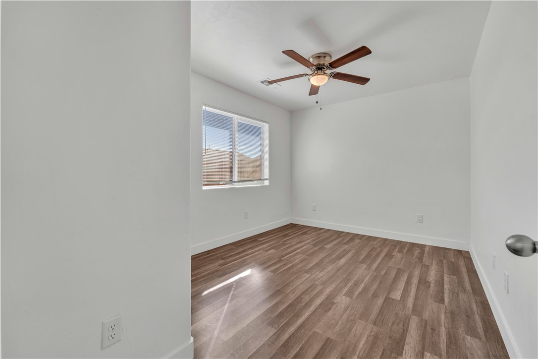 10016 Mendiburu Property Photo 11