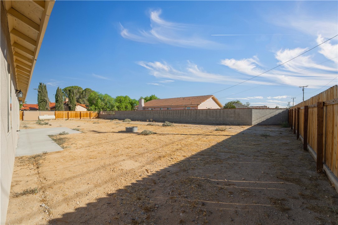 10016 Mendiburu Property Photo 21
