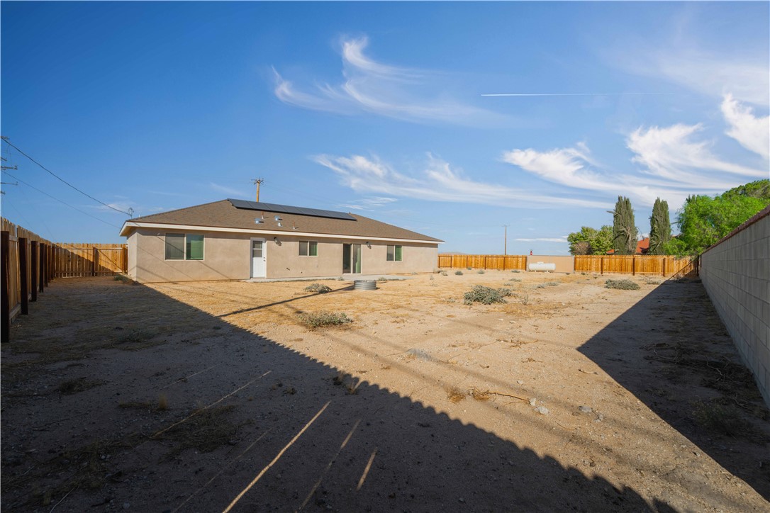 10016 Mendiburu Property Photo 23
