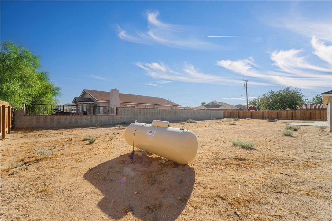 10016 Mendiburu Property Photo 24