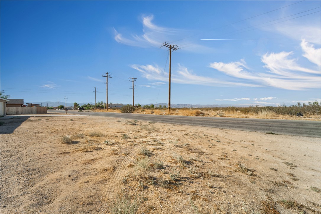 10016 Mendiburu Property Photo 30
