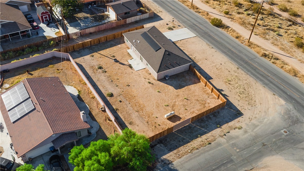 10016 Mendiburu Property Photo 33