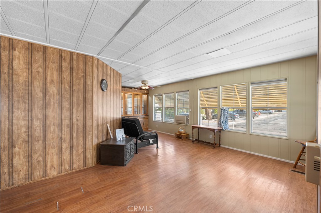 2550 E Avenue I 15 Property Photo 2