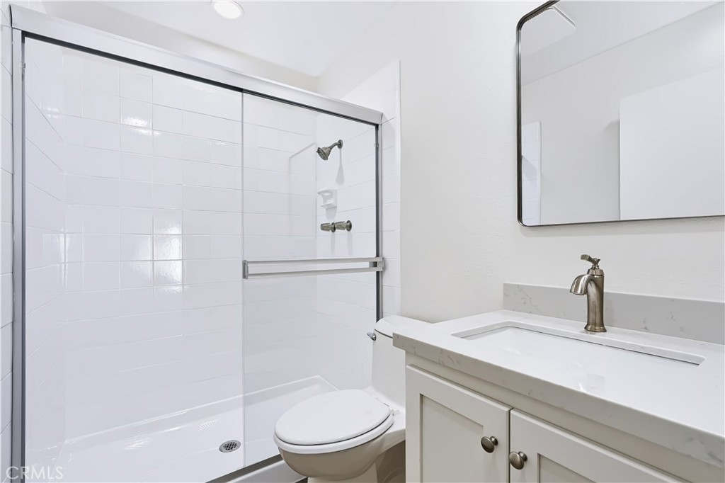22421 Jeffrey Mark Court 8 Property Photo 11