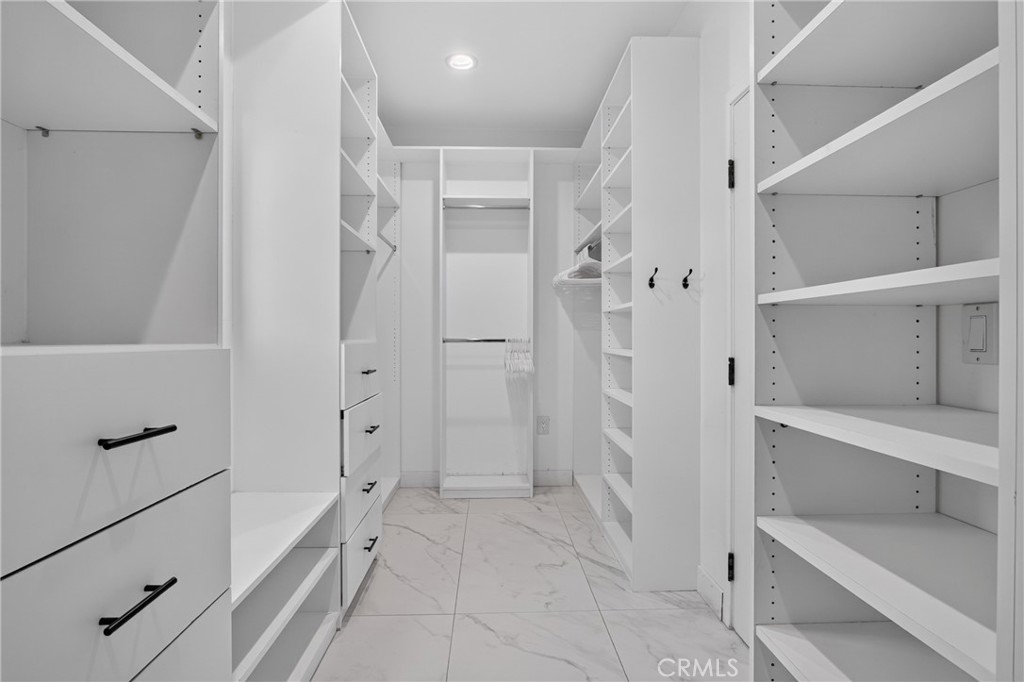 13964 Morrison Street Property Photo 22