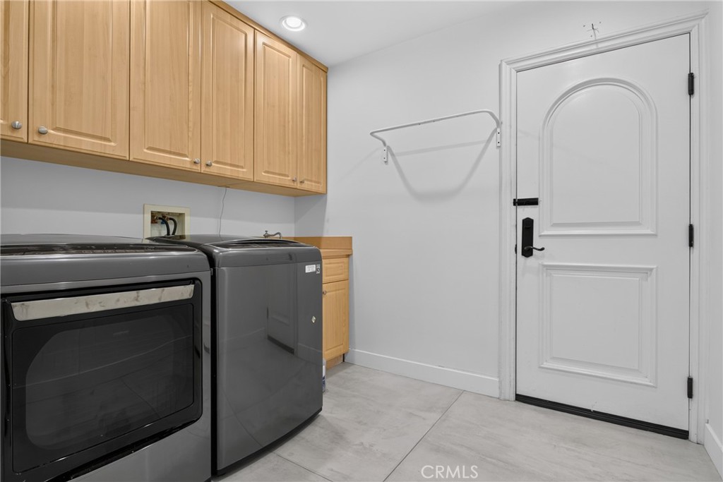 13964 Morrison Street Property Photo 30