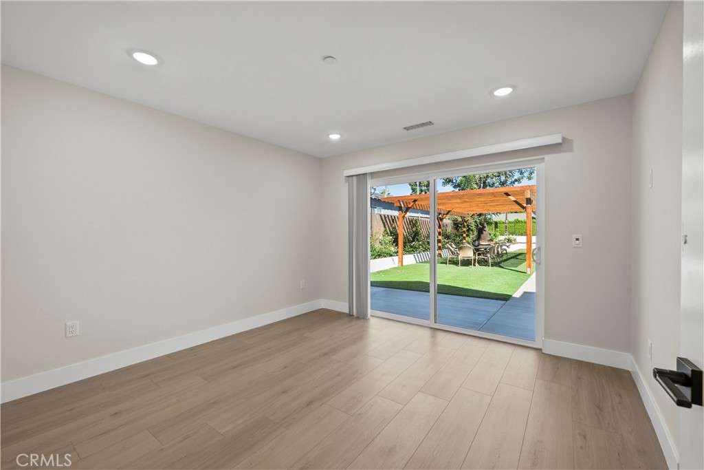 16360 Parthenia Property Photo 14