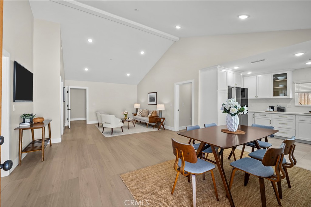 16360 Parthenia Property Photo 35