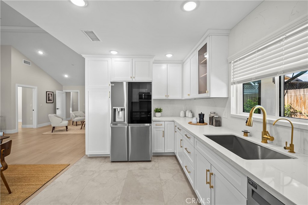 16360 Parthenia Property Photo 36