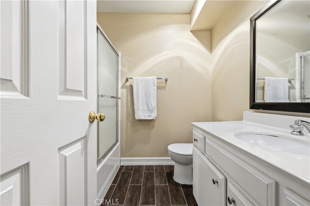 4501 Cedros Avenue 330 Property Photo 15