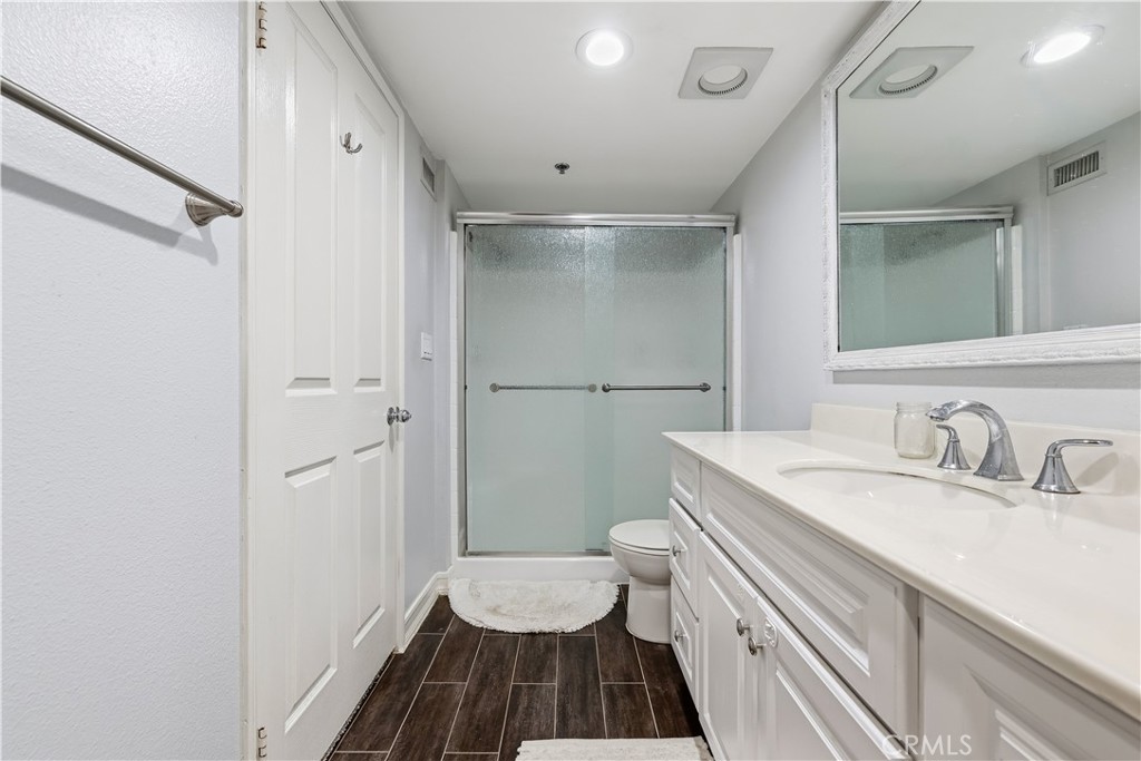 4501 Cedros Avenue 330 Property Photo 23