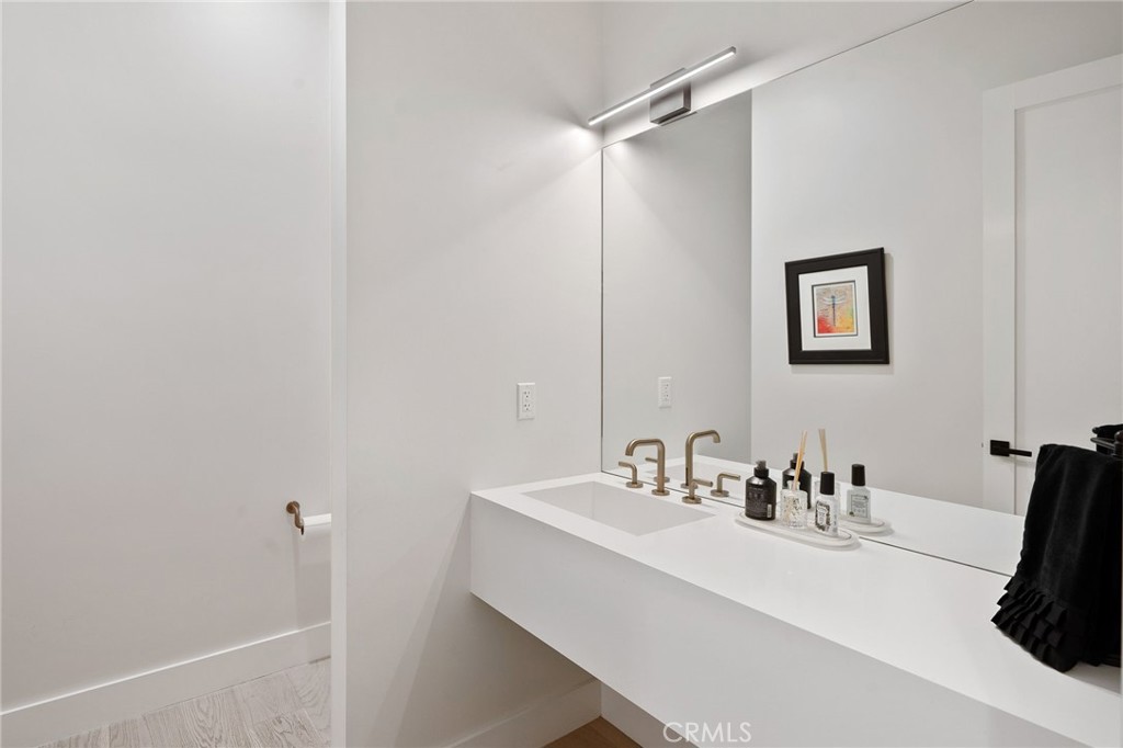 15547 Valley Vista Boulevard Property Photo 55