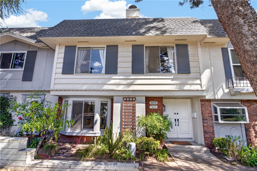 20730 Devonshire D Property Photo 1