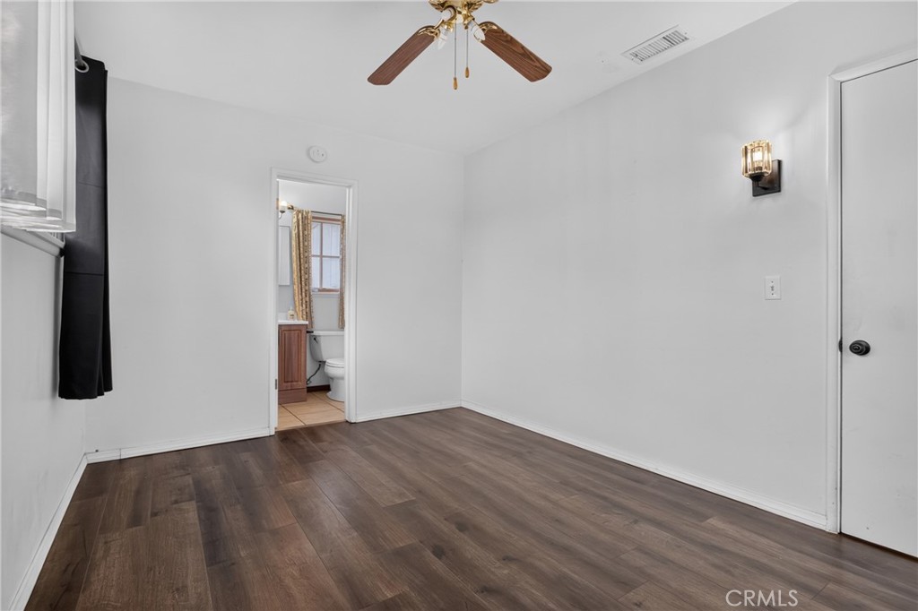 10572 Shoshone Avenue Property Photo 6