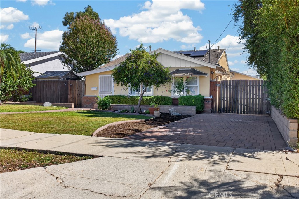 10572 Shoshone Avenue Property Photo 35