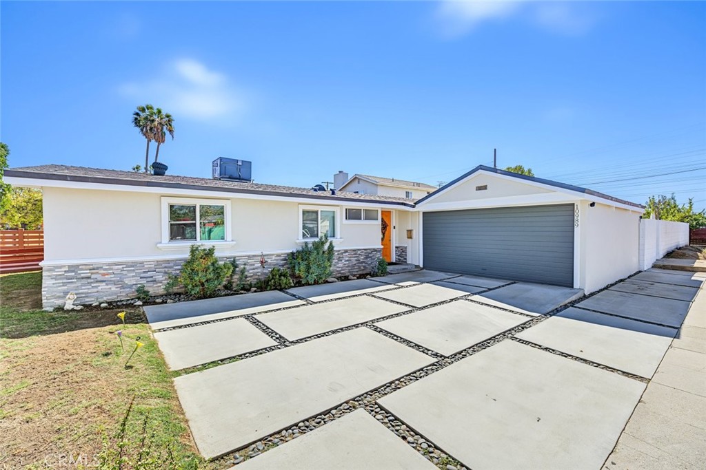 10989 Mascarell Avenue Property Photo 1